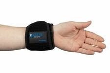 self heating wrist support for